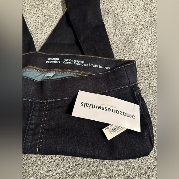 AMAZON ESSENTIALS Plus Size 18W Dark Jegging Jeans NWT - Picture 4 of 12